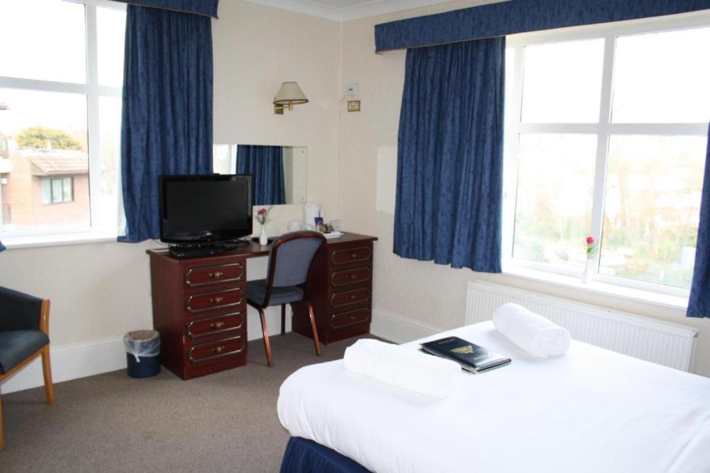 Uno Hotel Thames Maidenhead Zewnętrze zdjęcie